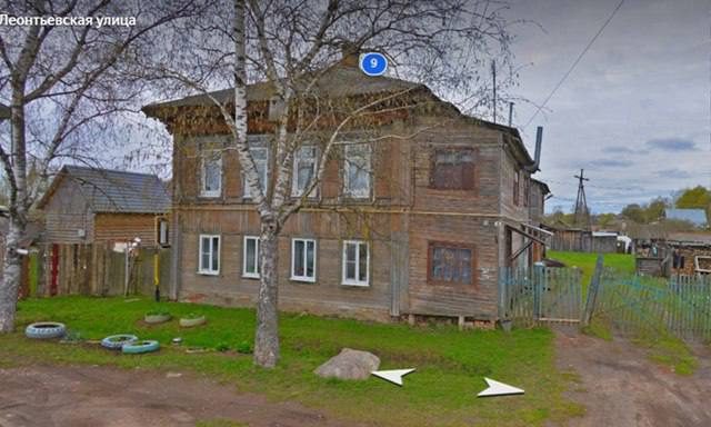 В Тутаеве от жителей деревянной развалюхи потребовали сделать ремонт особняка